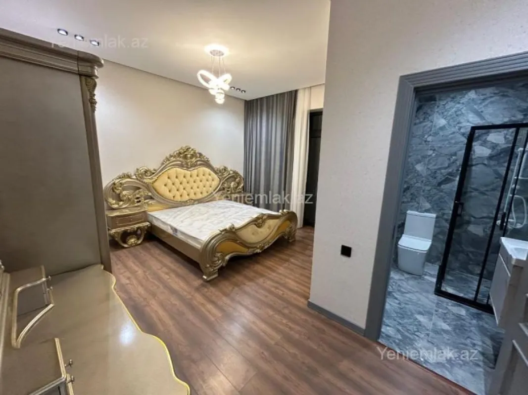 Satılır 5 otaqlı həyət evi 250 m²