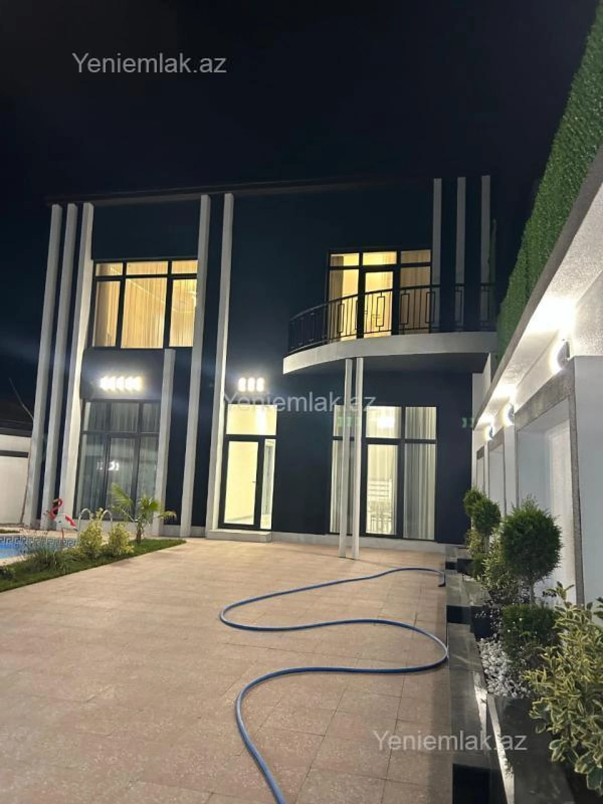Satılır 5 otaqlı həyət evi 250 m²