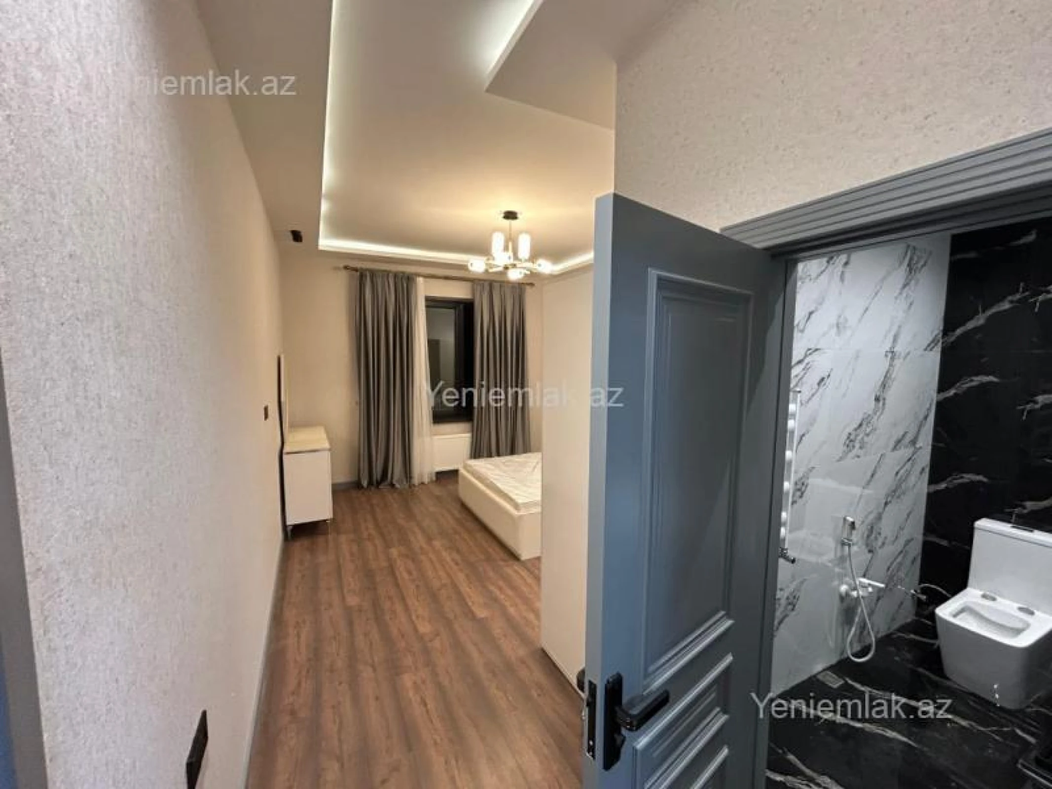 Satılır 5 otaqlı həyət evi 250 m²