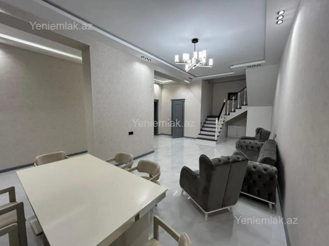 Satılır 5 otaqlı həyət evi 250 m²