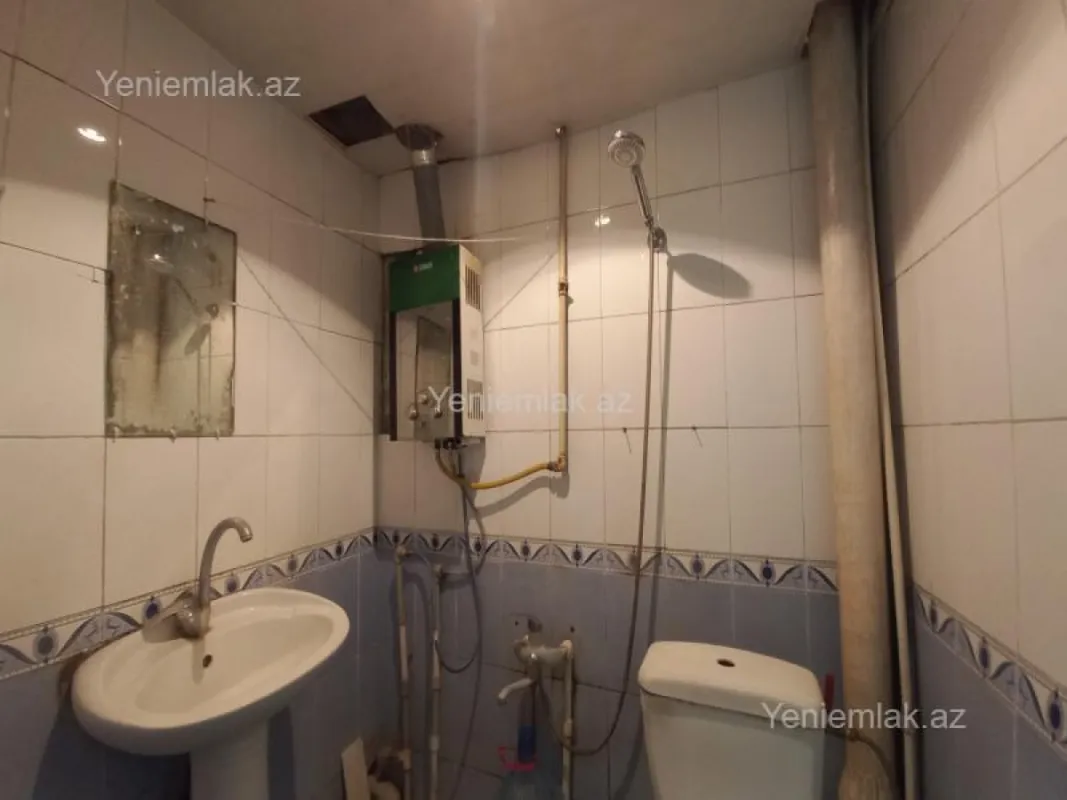 Satılır 2 otaqlı köhnə tikili 30 m²