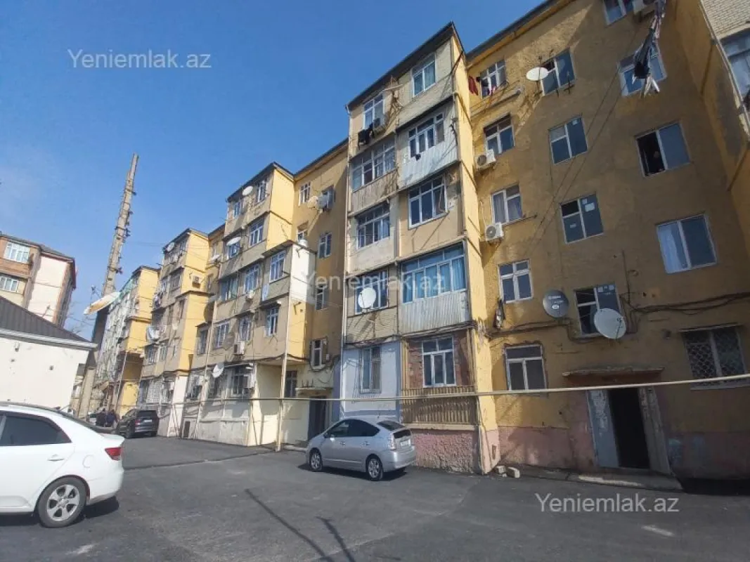 Satılır 2 otaqlı köhnə tikili 30 m²