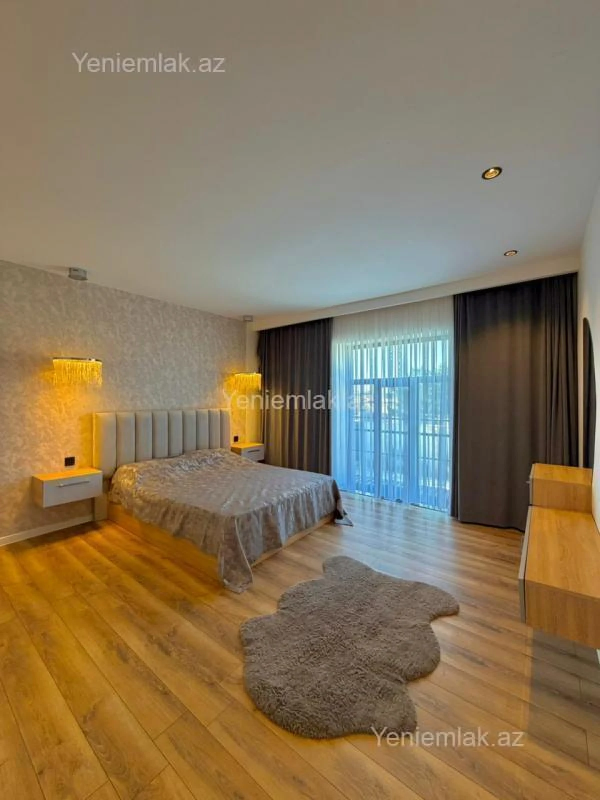 Satılır 6 otaqlı həyət evi 220 m²