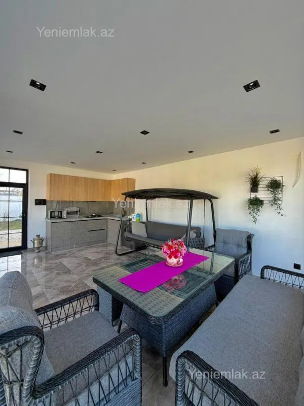 Satılır 6 otaqlı həyət evi 220 m²