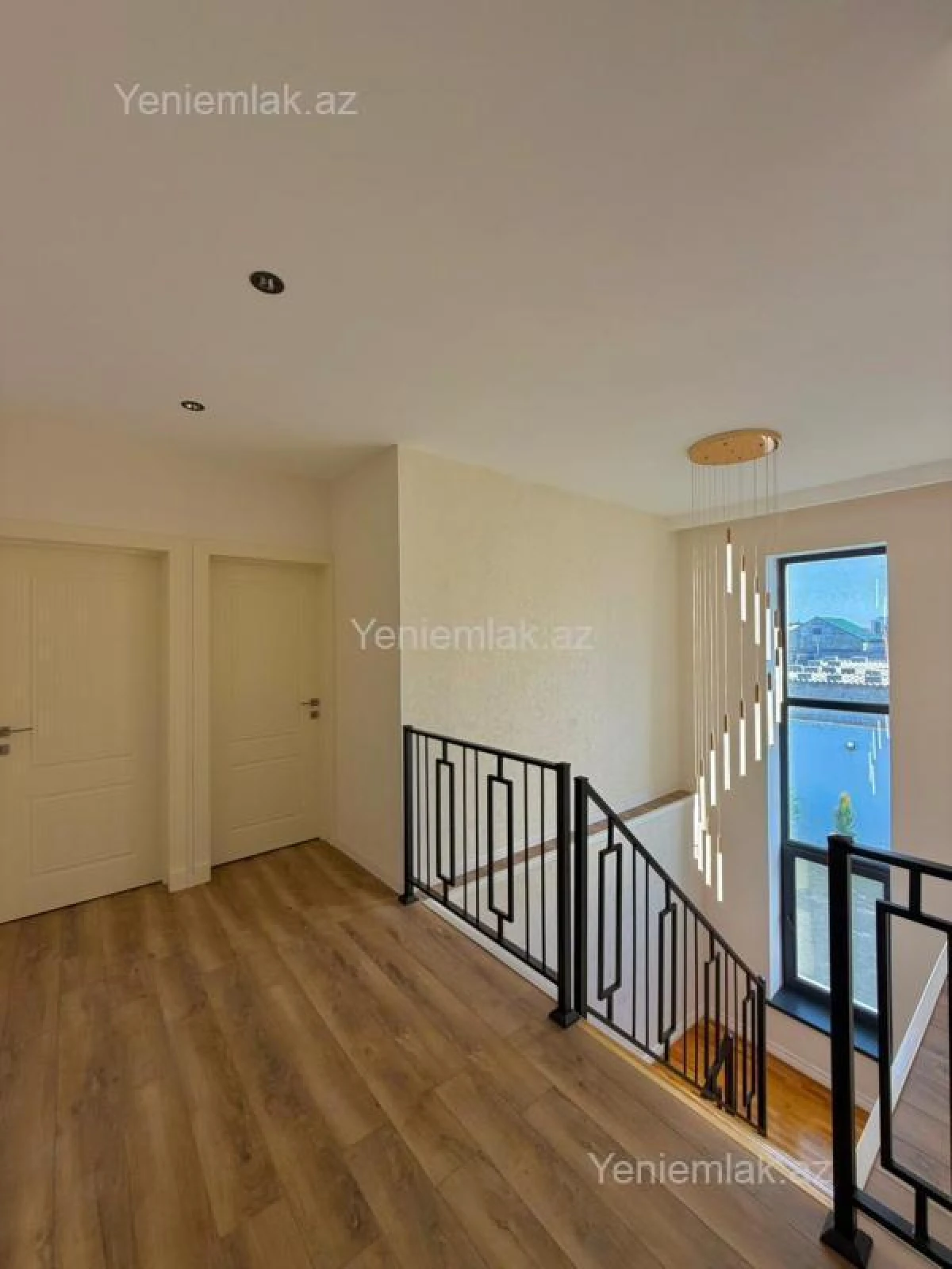 Satılır 6 otaqlı həyət evi 220 m²