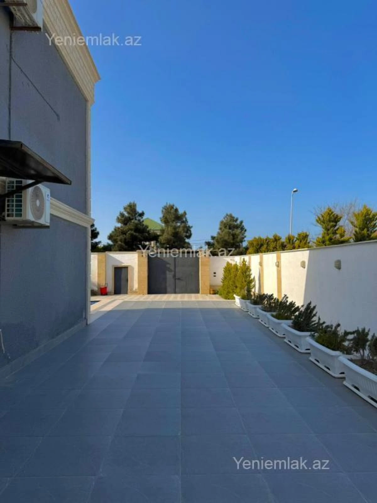 Satılır 6 otaqlı həyət evi 220 m²