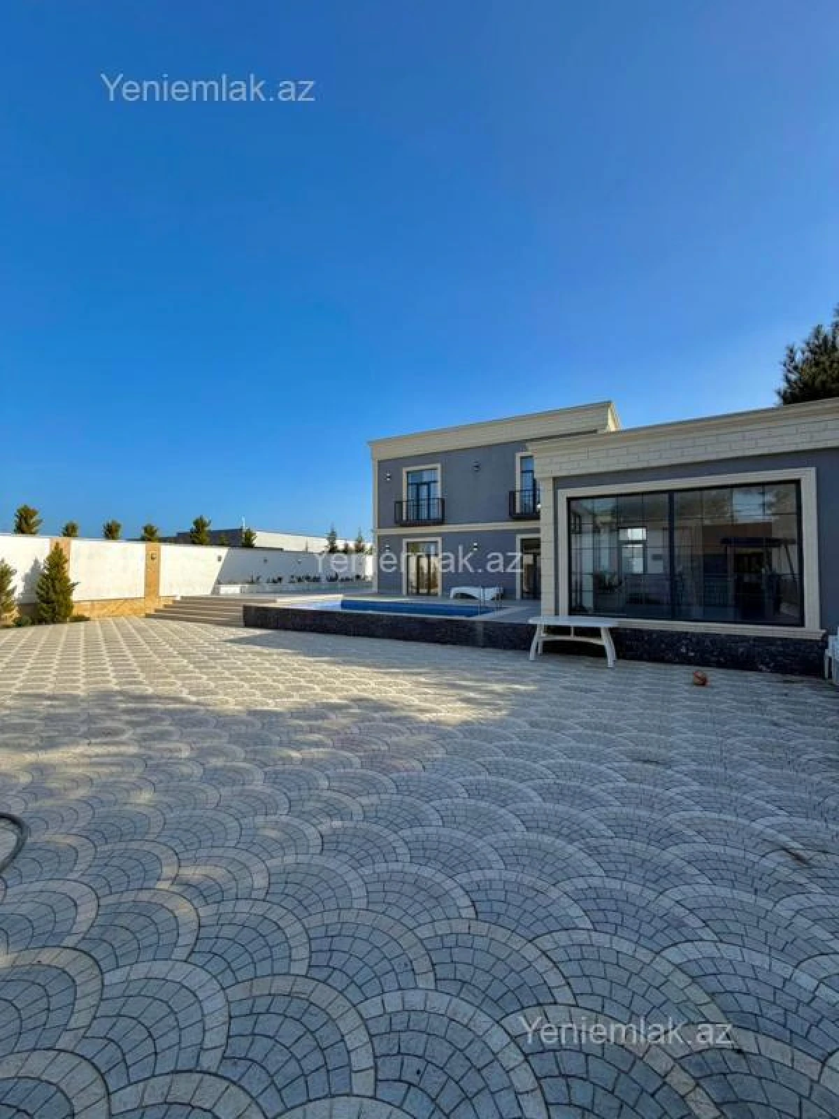 Satılır 6 otaqlı həyət evi 220 m²