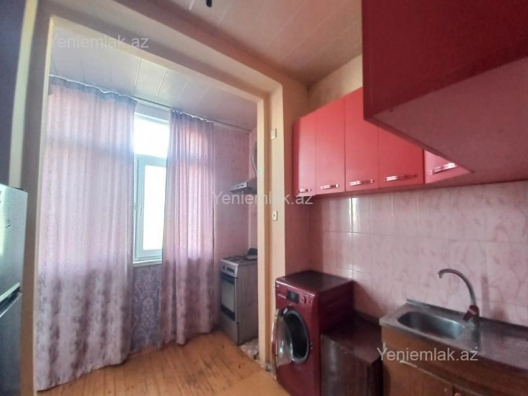 Satılır 1 otaqlı köhnə tikili 37 m²