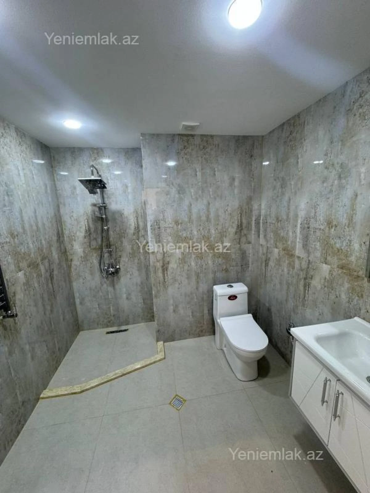 Satılır 3 otaqlı yeni tikili 84 m²