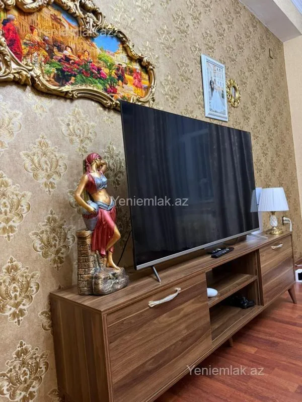 Satılır 3 otaqlı yeni tikili 70 m²