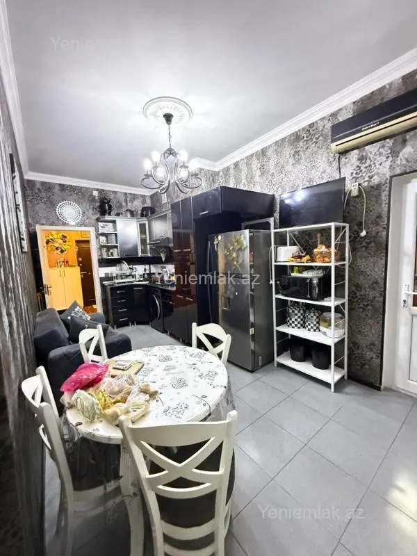 Satılır 3 otaqlı yeni tikili 70 m²