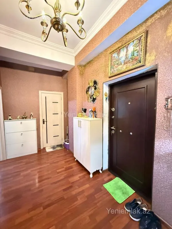 Satılır 3 otaqlı yeni tikili 70 m²