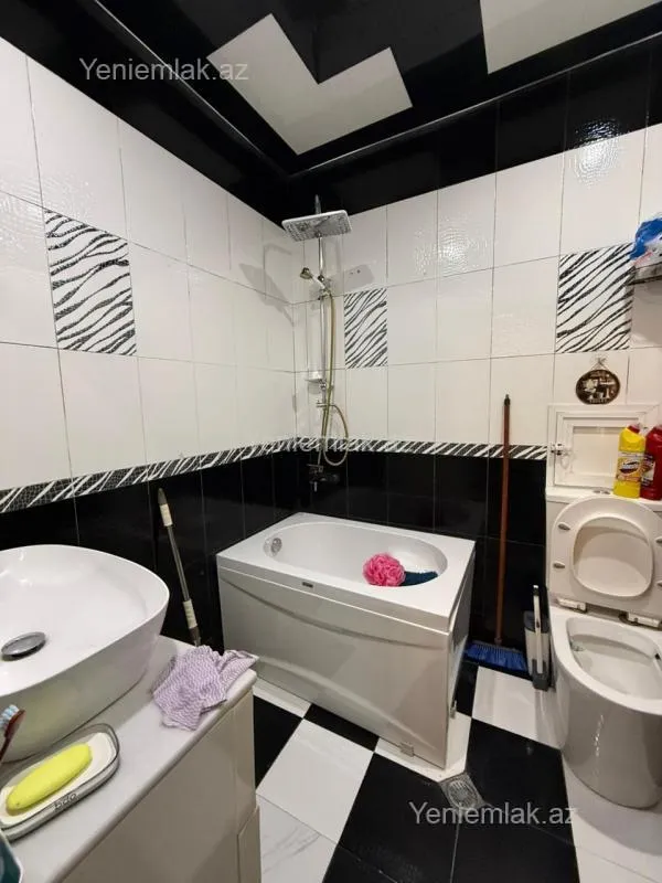 Satılır 3 otaqlı yeni tikili 70 m²