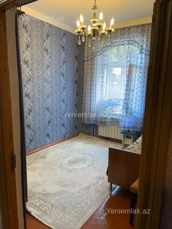 Satılır 3 otaqlı köhnə tikili 70 m²