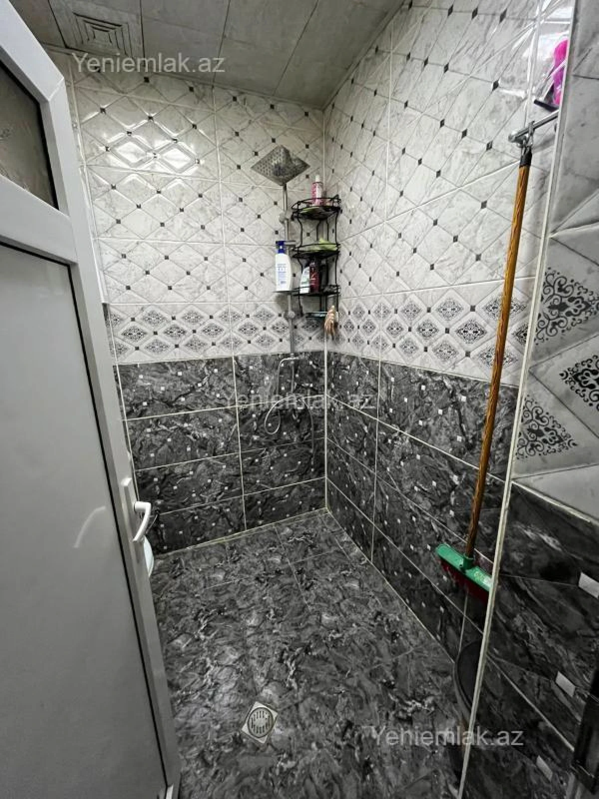 Satılır 3 otaqlı köhnə tikili 70 m²