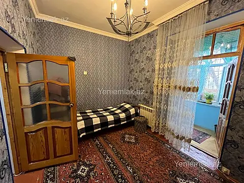Satılır 3 otaqlı köhnə tikili 70 m²