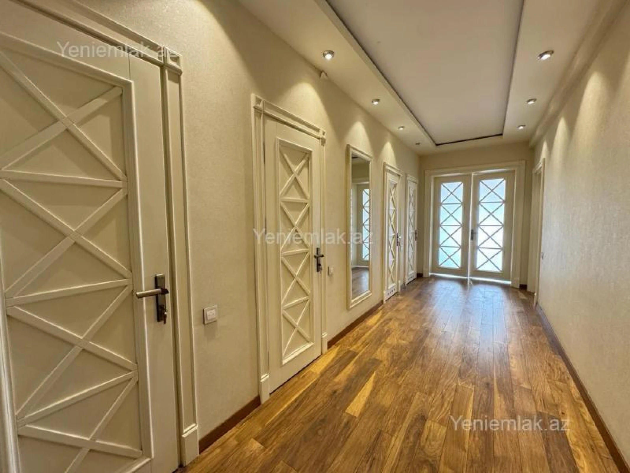 Satılır 3 otaqlı yeni tikili 138 m²