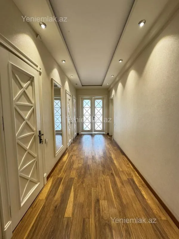 Satılır 3 otaqlı yeni tikili 138 m²