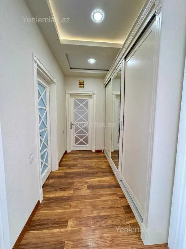 Satılır 3 otaqlı yeni tikili 138 m²