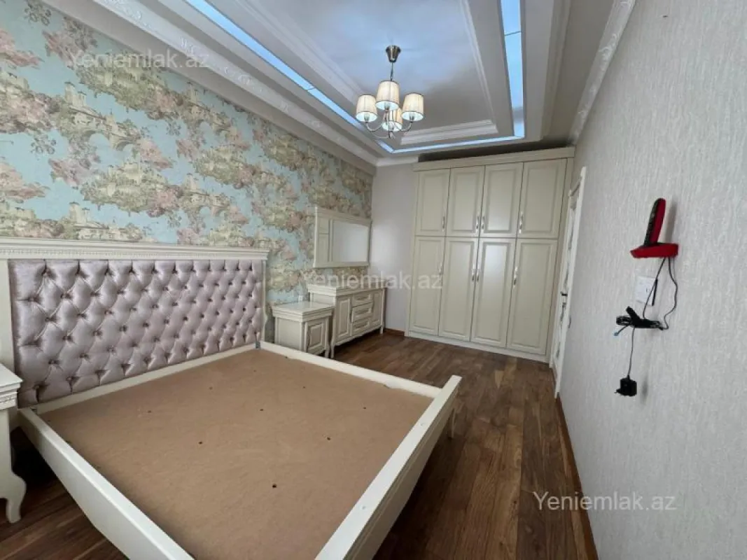 Satılır 3 otaqlı yeni tikili 138 m²
