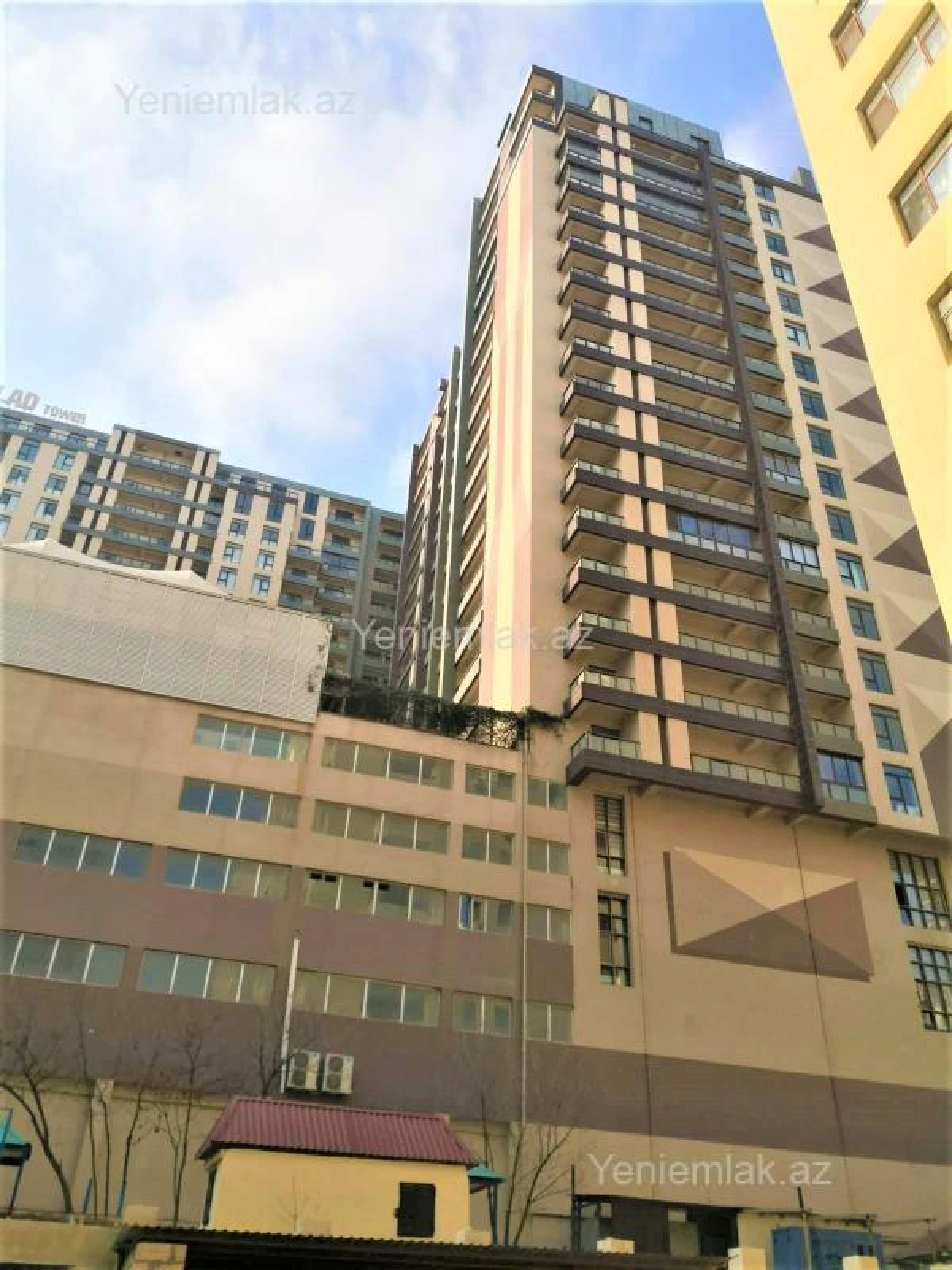 Satılır 4 otaqlı yeni tikili 185 m²