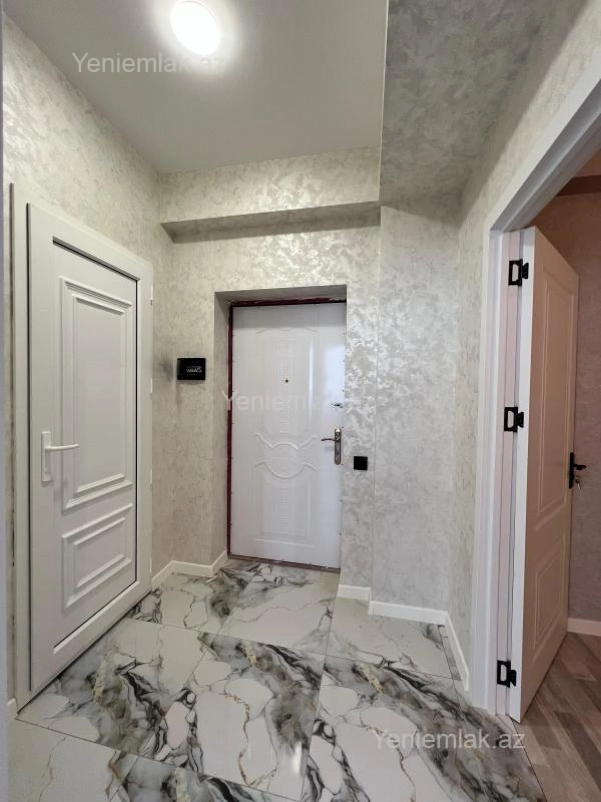 Satılır 2 otaqlı yeni tikili 44 m²