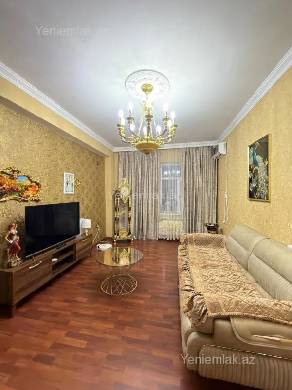 Satılır 3 otaqlı yeni tikili 70 m²