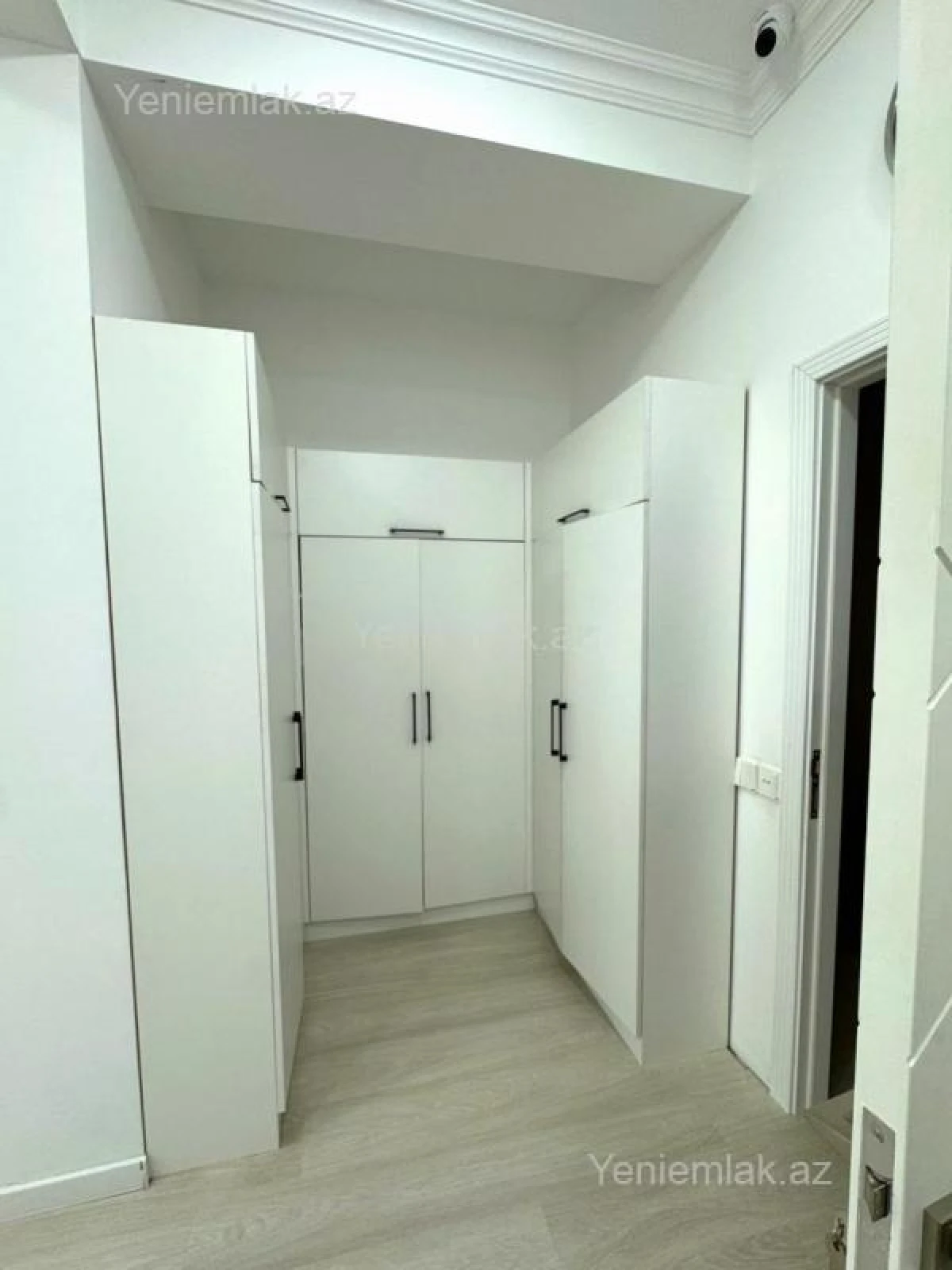 Satılır 3 otaqlı yeni tikili 140 m²