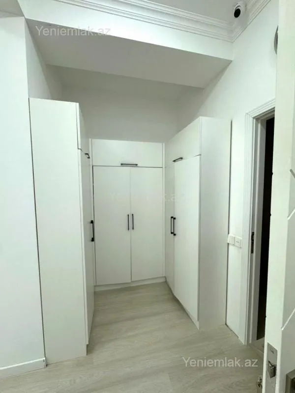 Satılır 3 otaqlı yeni tikili 140 m²