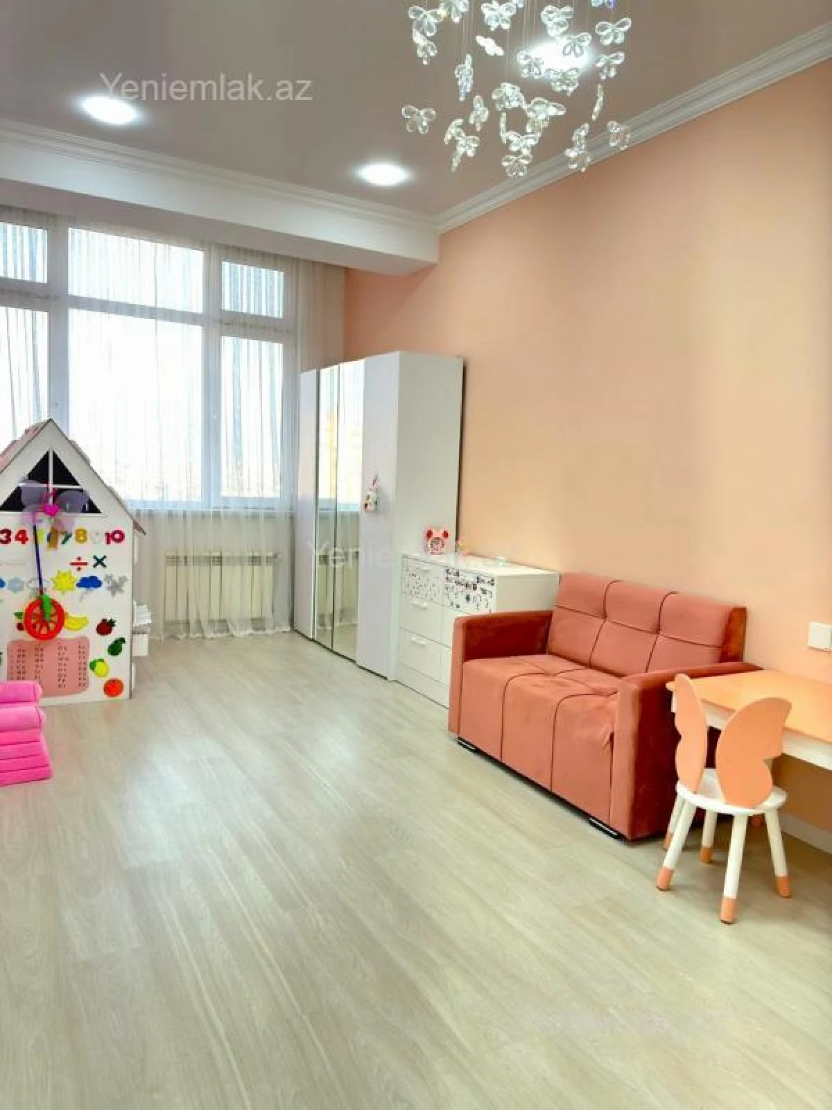 Satılır 3 otaqlı yeni tikili 140 m²