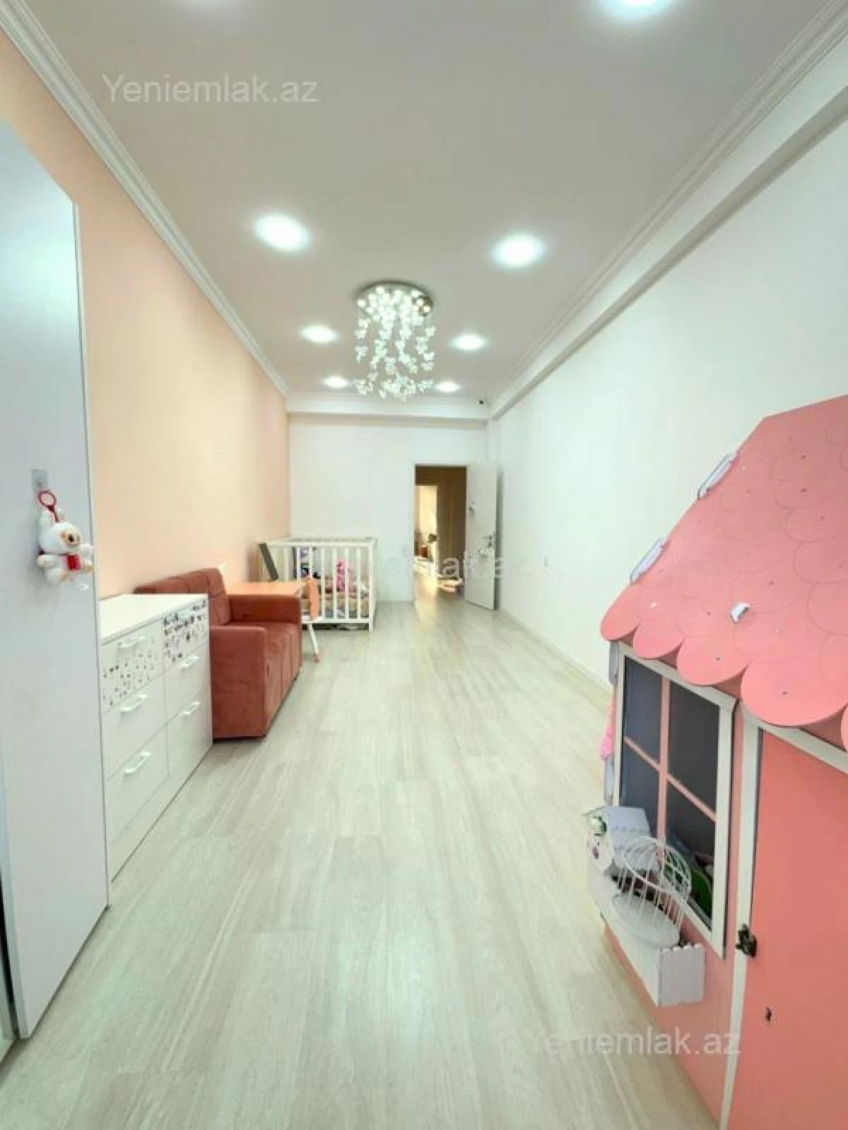 Satılır 3 otaqlı yeni tikili 140 m²