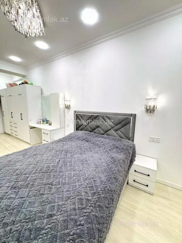 Satılır 3 otaqlı yeni tikili 140 m²
