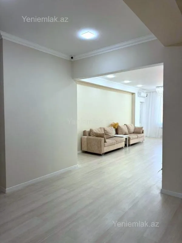 Satılır 3 otaqlı yeni tikili 140 m²