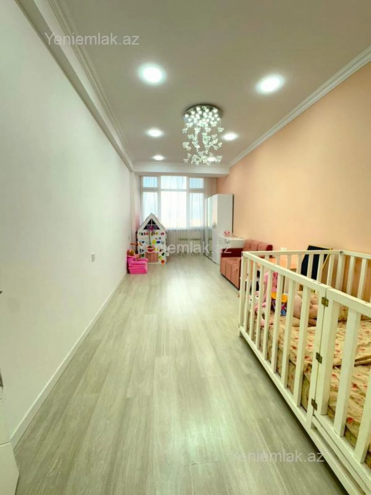 Satılır 3 otaqlı yeni tikili 140 m²