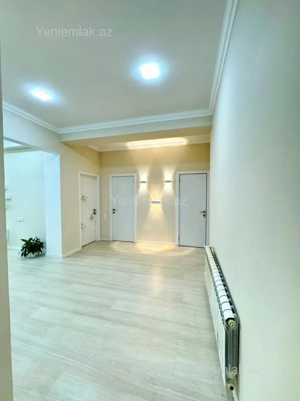 Satılır 3 otaqlı yeni tikili 140 m²