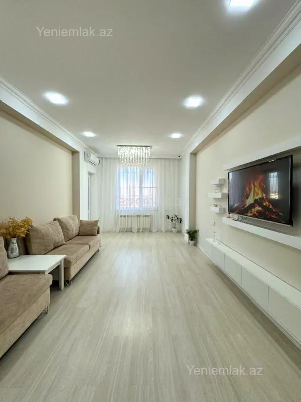 Satılır 3 otaqlı yeni tikili 140 m²