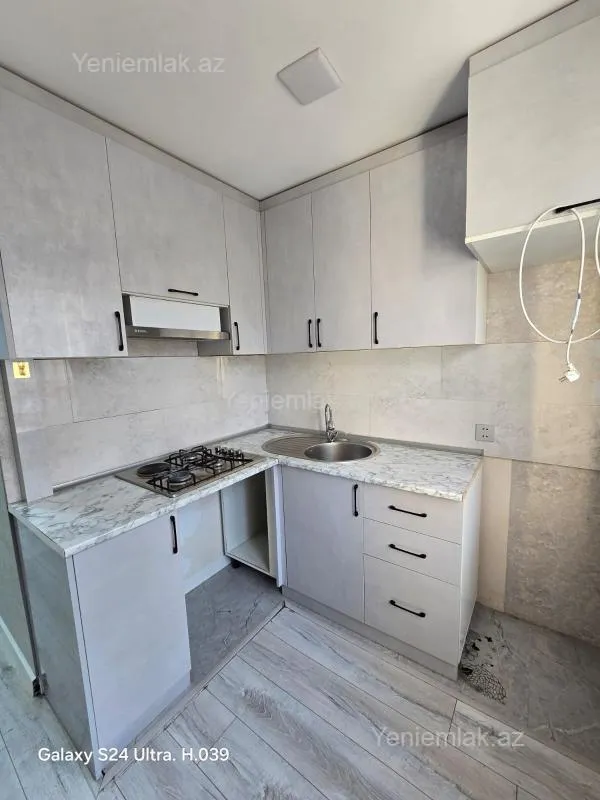 Satılır 1 otaqlı köhnə tikili 33 m²