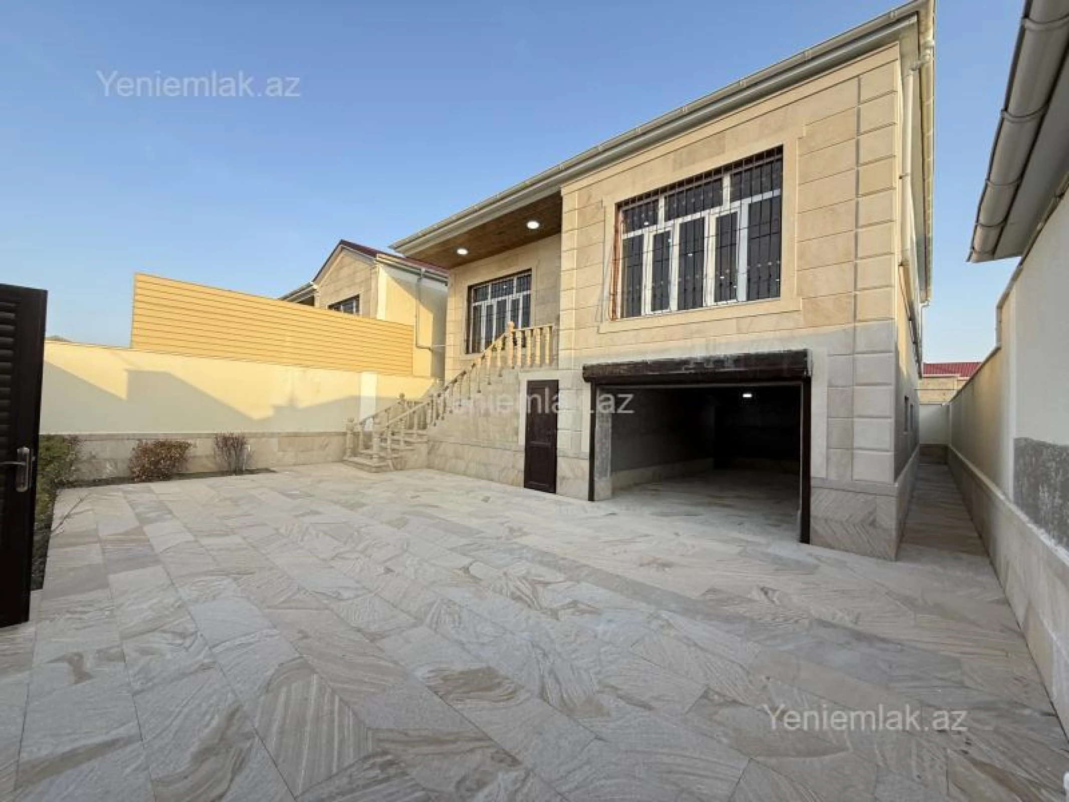Satılır 4 otaqlı həyət evi 200 m²