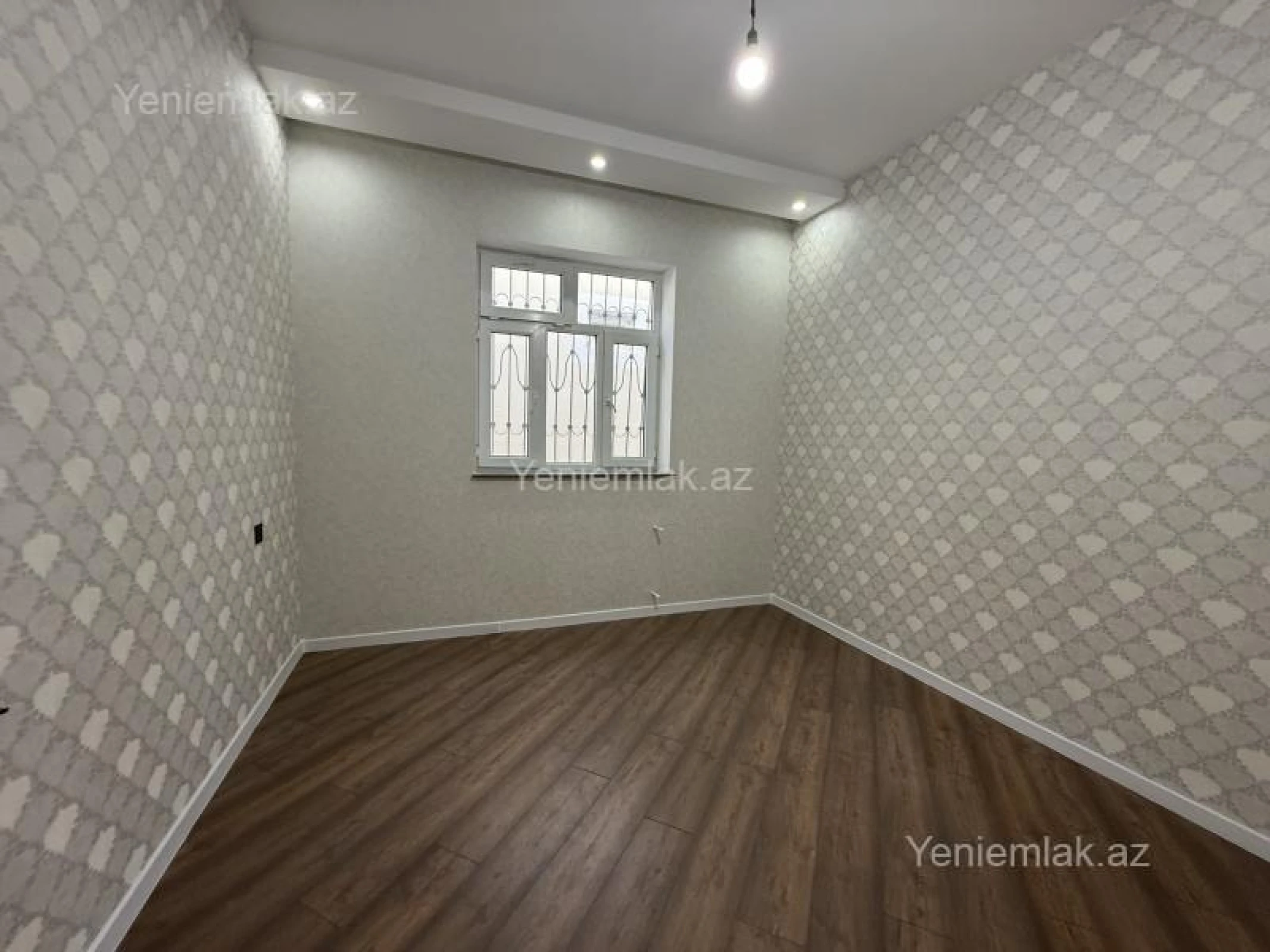 Satılır 4 otaqlı həyət evi 200 m²