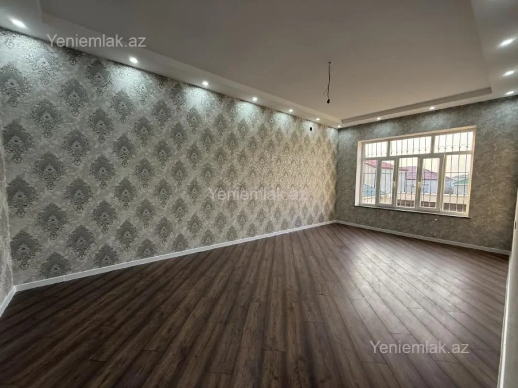 Satılır 4 otaqlı həyət evi 200 m²