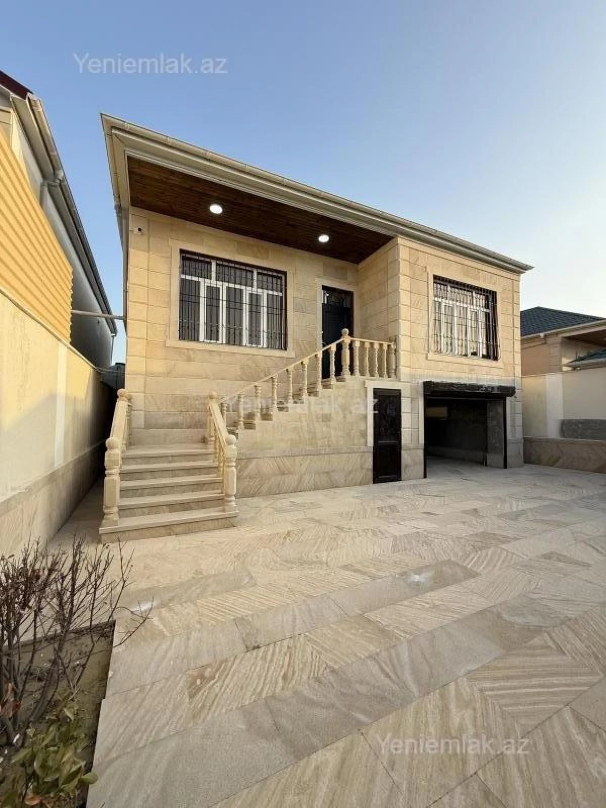 Satılır 4 otaqlı həyət evi 200 m²