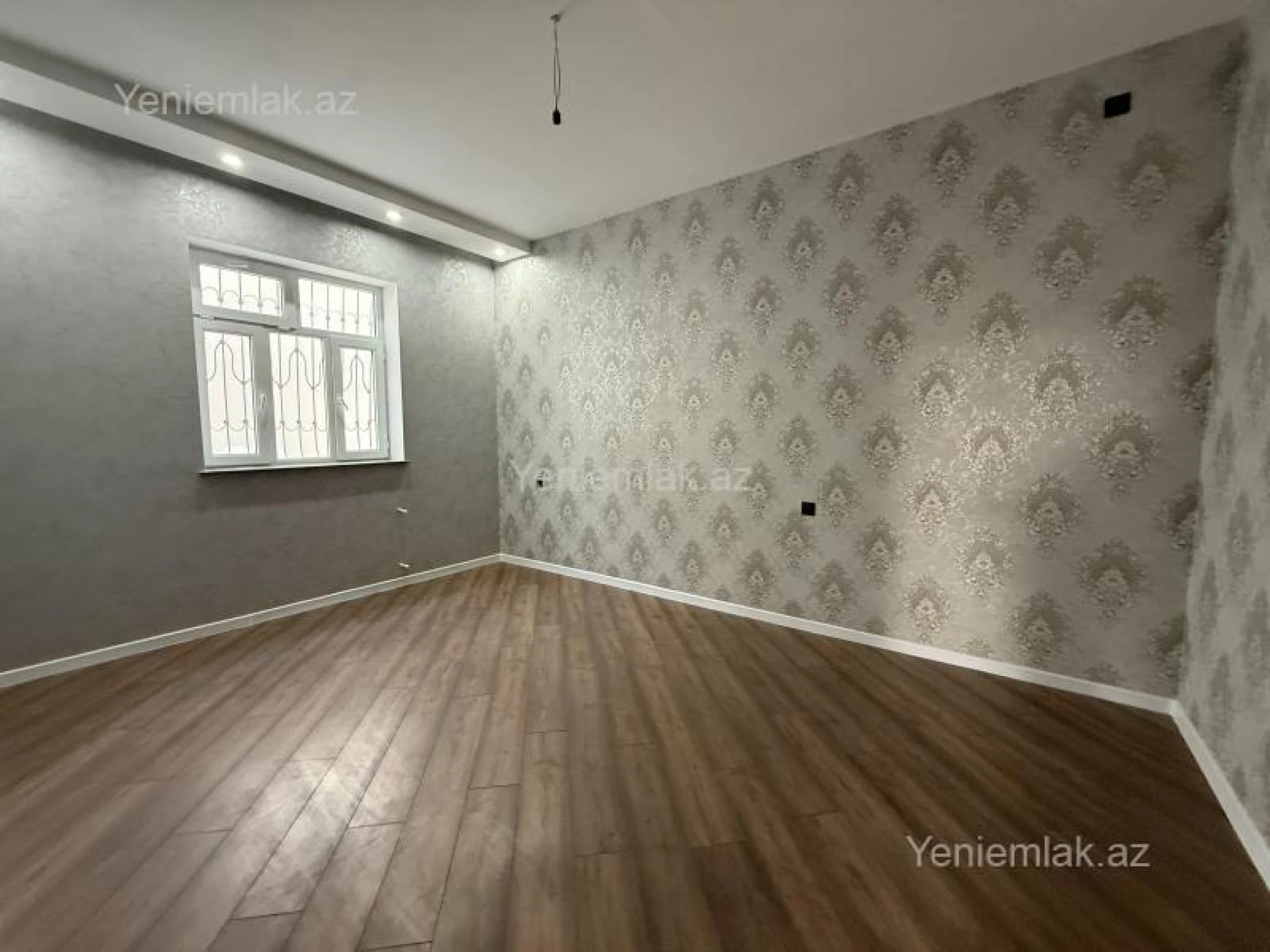 Satılır 4 otaqlı həyət evi 200 m²