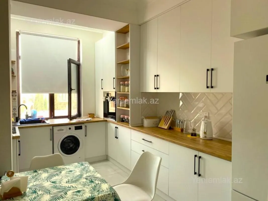 Satılır 2 otaqlı yeni tikili 82 m²
