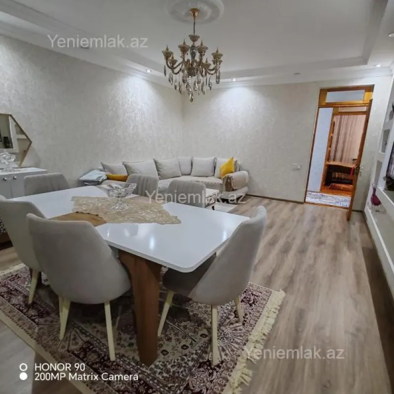 Satılır 4 otaqlı həyət evi 135 m²
