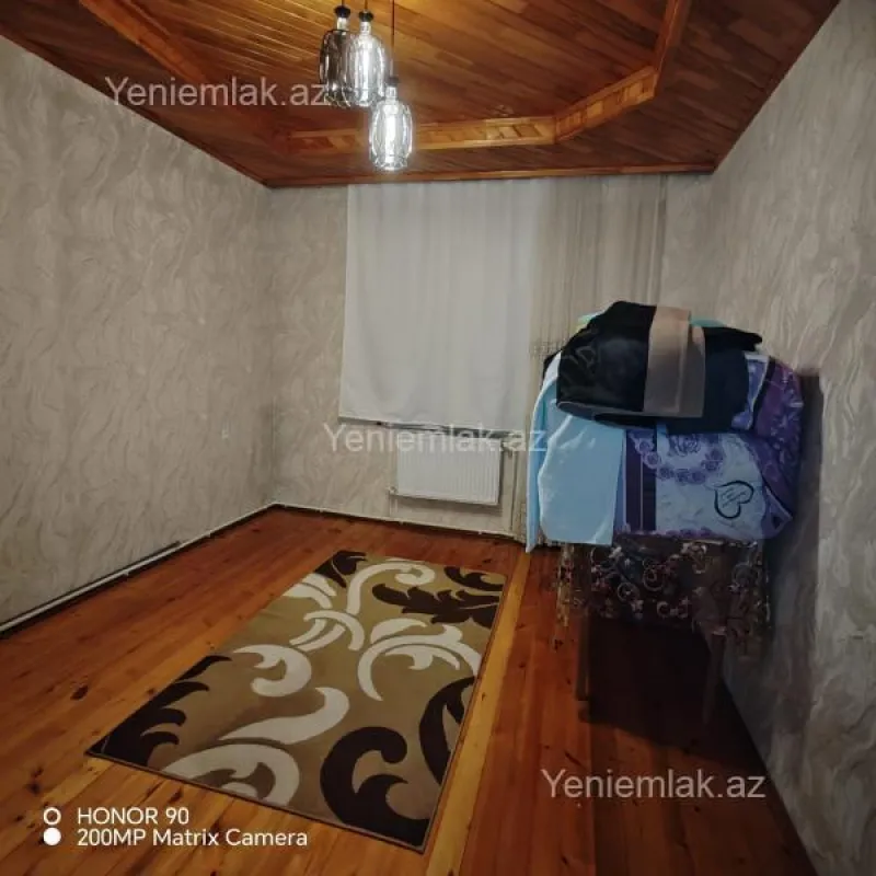 Satılır 4 otaqlı həyət evi 135 m²