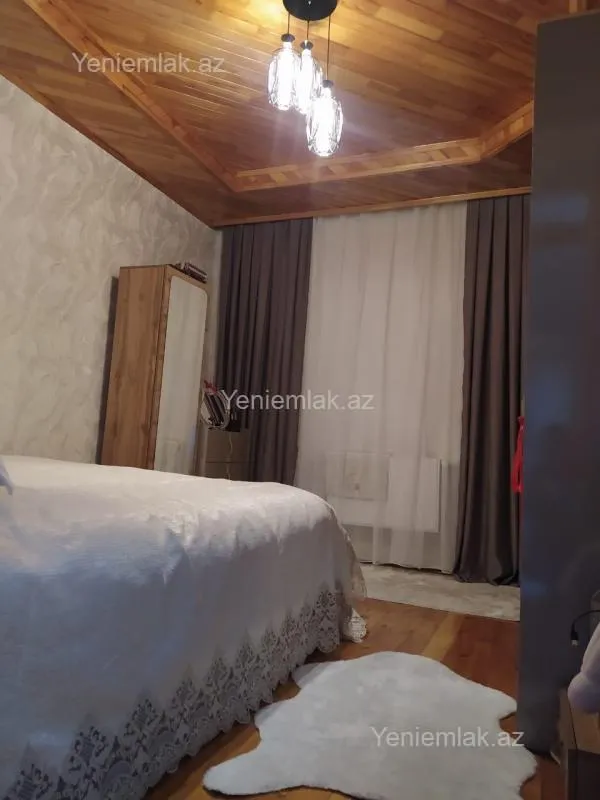 Satılır 4 otaqlı həyət evi 135 m²