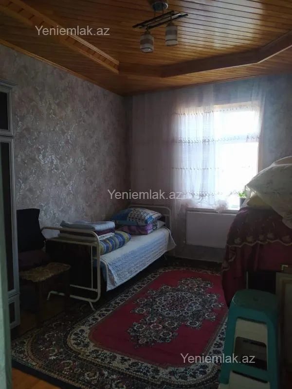 Satılır 4 otaqlı həyət evi 135 m²