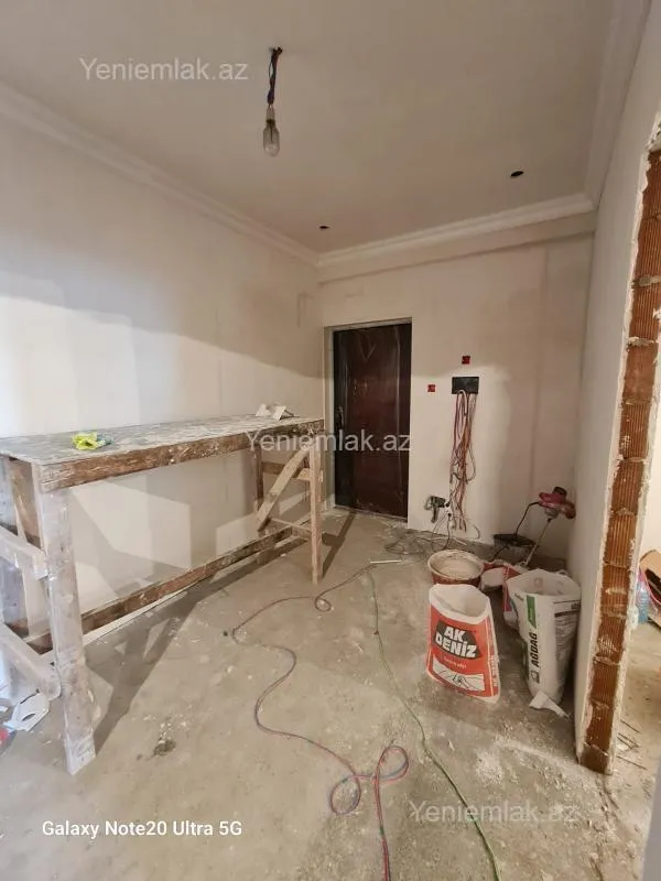Satılır 2 otaqlı yeni tikili 76 m²