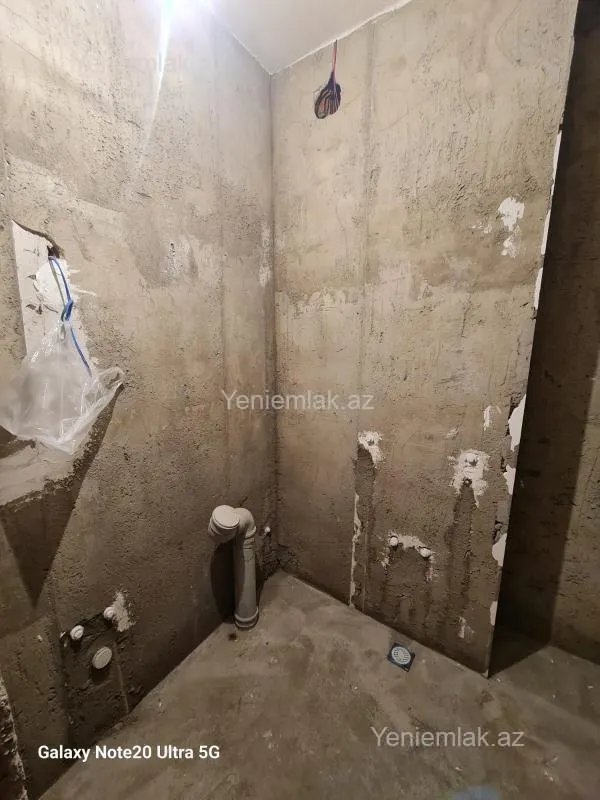 Satılır 2 otaqlı yeni tikili 76 m²