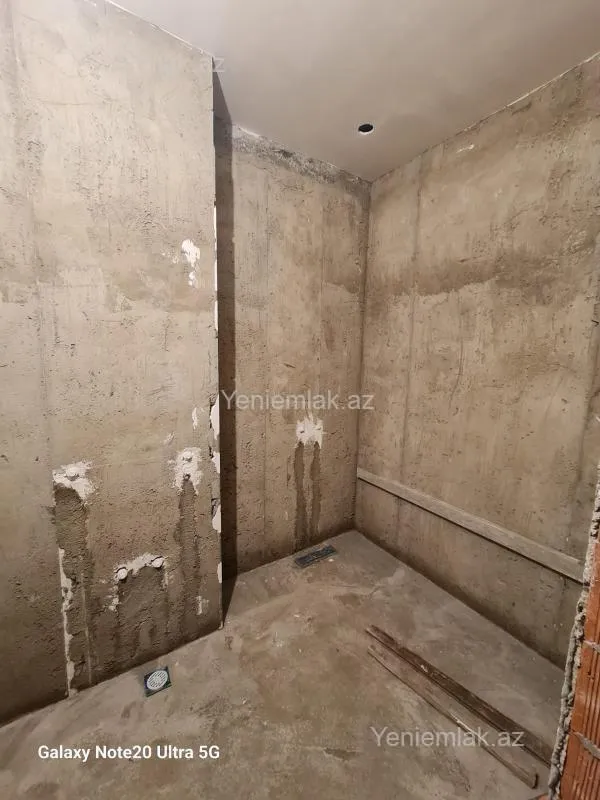 Satılır 2 otaqlı yeni tikili 76 m²
